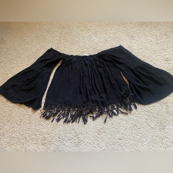 Entro Off-The-Shoulder Fringe Blouse - Picture 1 of 7